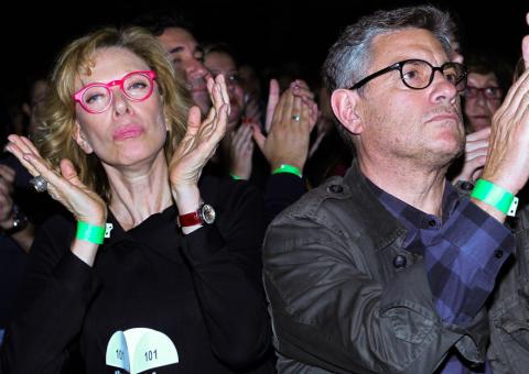 Com o namorado, Marília Gabriela prestigia show de Gal Costa